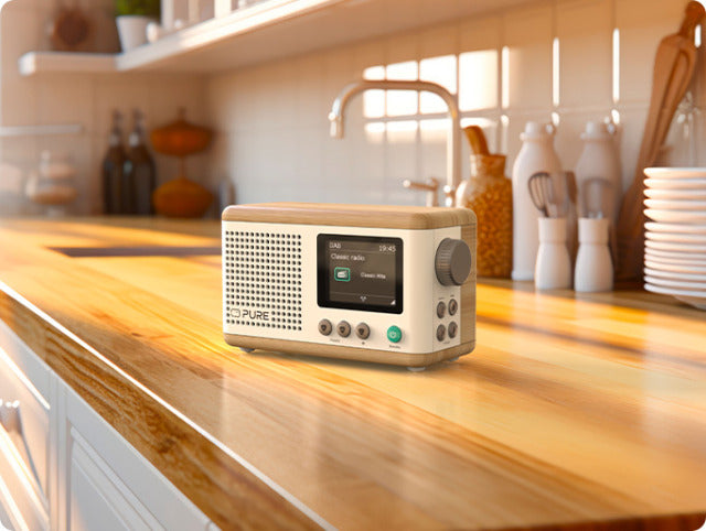 PURE Classic Mini - The Charming Portable Digital Radio, Cotton White/Oak: