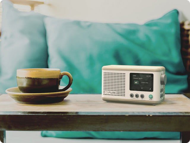 PURE Classic Mini - The Charming Portable Digital Radio, Cotton White/Oak: